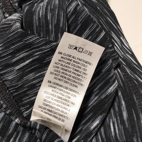 NWT Reebok Quarter Zip Pullover Size Small - Picture 12 of 13